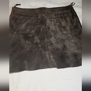 Elegant Brown Suede Skirt